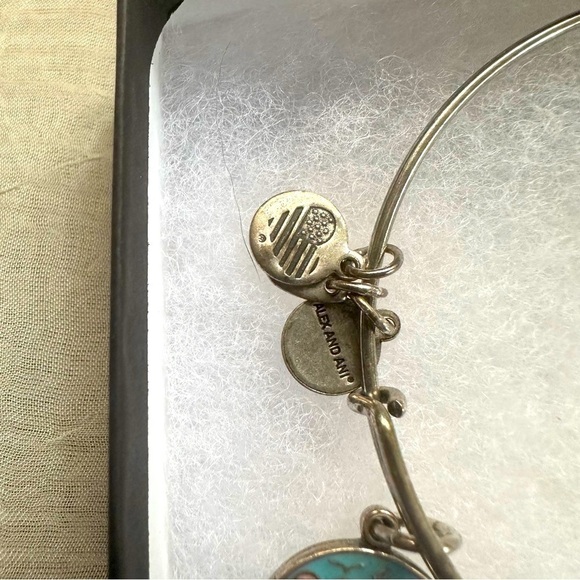 Alex and Ani Ocean City Maryland Limited Edition Bracelet Beach Flip Flops HTF - Picture 3 of 6